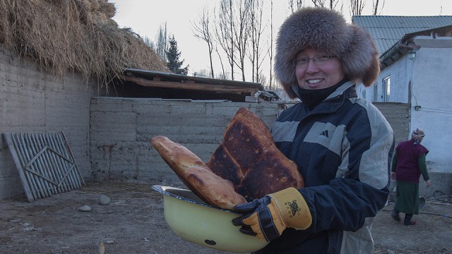 nah hambik kau! bapak roti! Kyrgyz styyllleeee.... :)