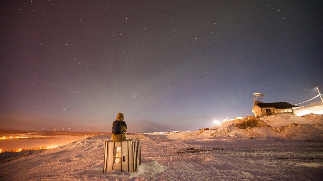 hours of waiting in the cold but nothing showed up