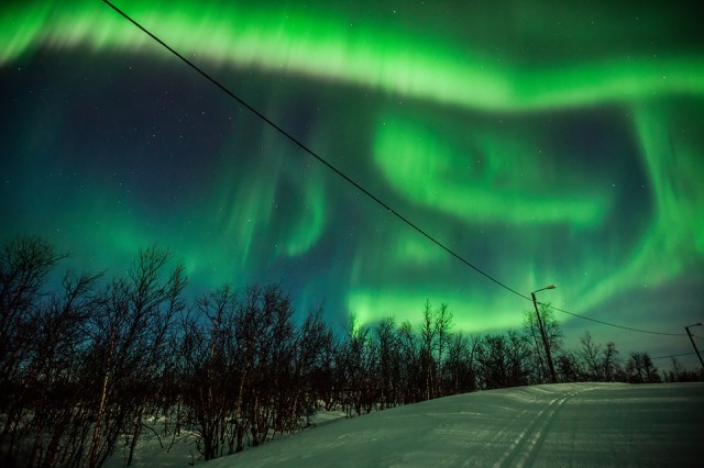 very strong northern lights all over my head!