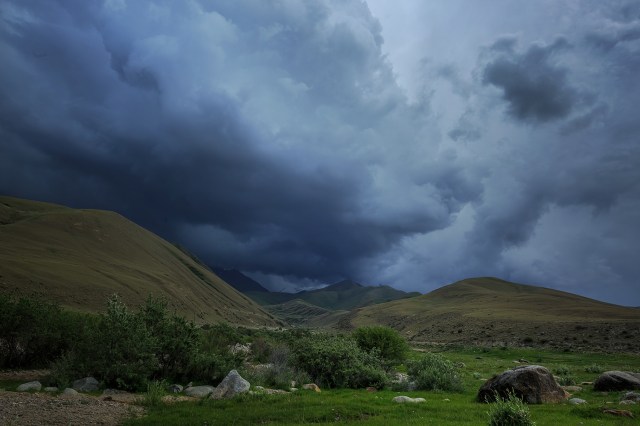 Tosor pass in the far distance